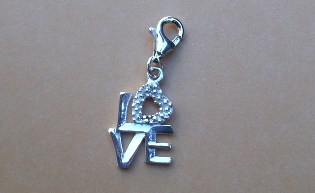 Colgante Charm Plata lisa Love